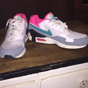 Mens Nike Air Max International